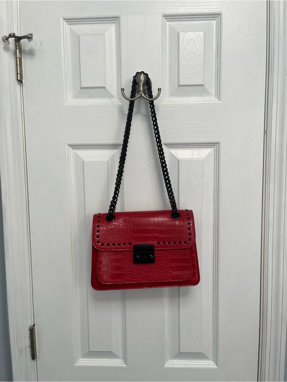 Badgley Mischka Red Croc Studded Vegan Leather Crossbody Shoulder Bag Chain